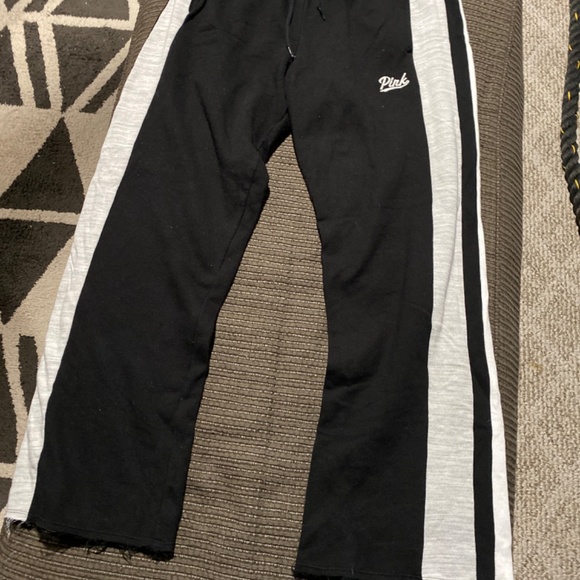 Womens pink sweatpants - Picture 2 of 3